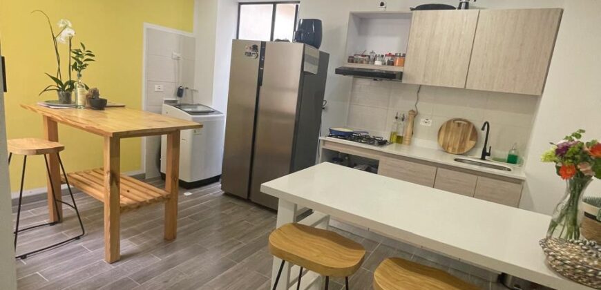 Apartamento  en Venta con Ascensor