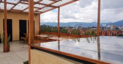 Apartamento  en Venta con Ascensor