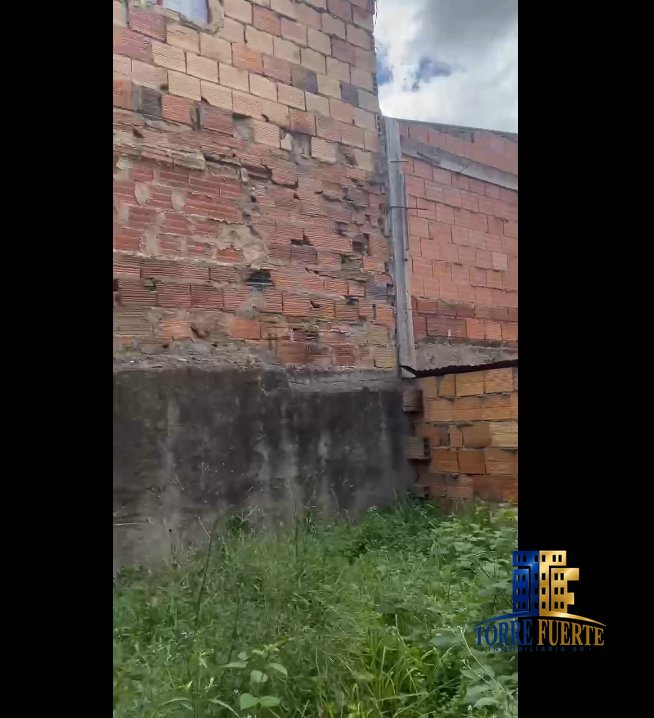 Casa Lote Comercial Siete de Agosto COD – 1024