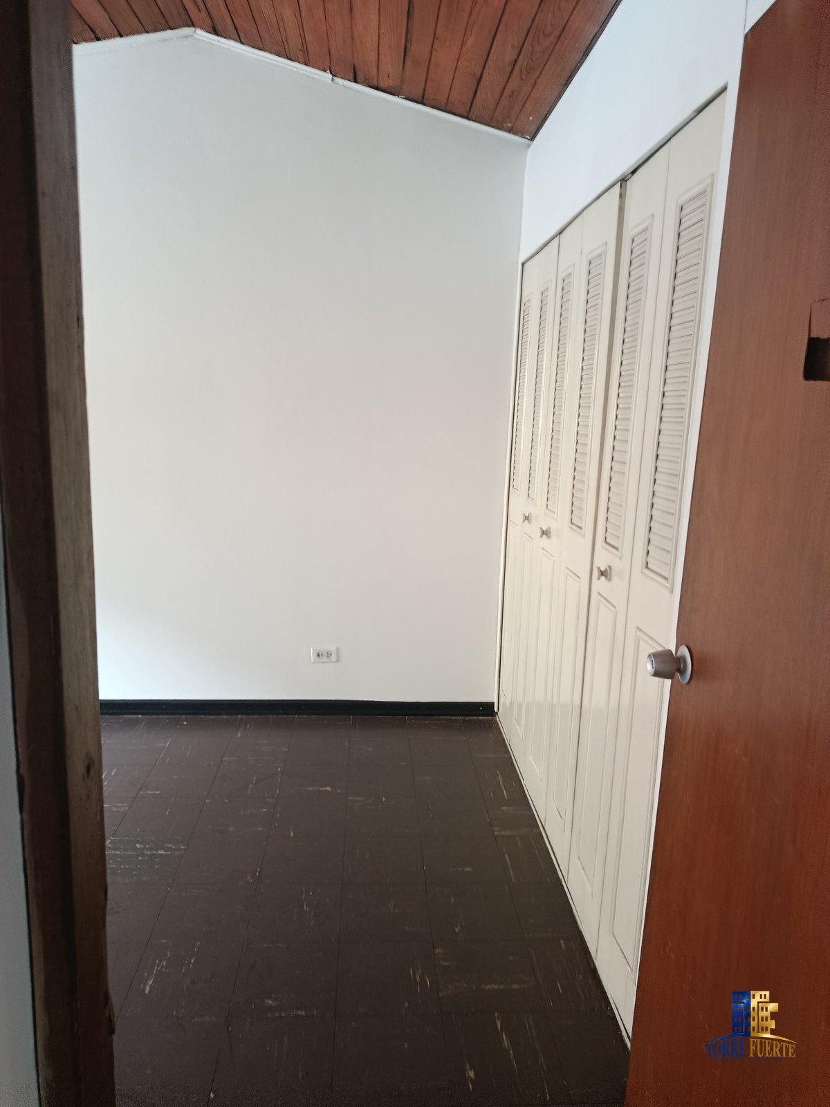 Casa Salinas Zarsamora COD – 1091