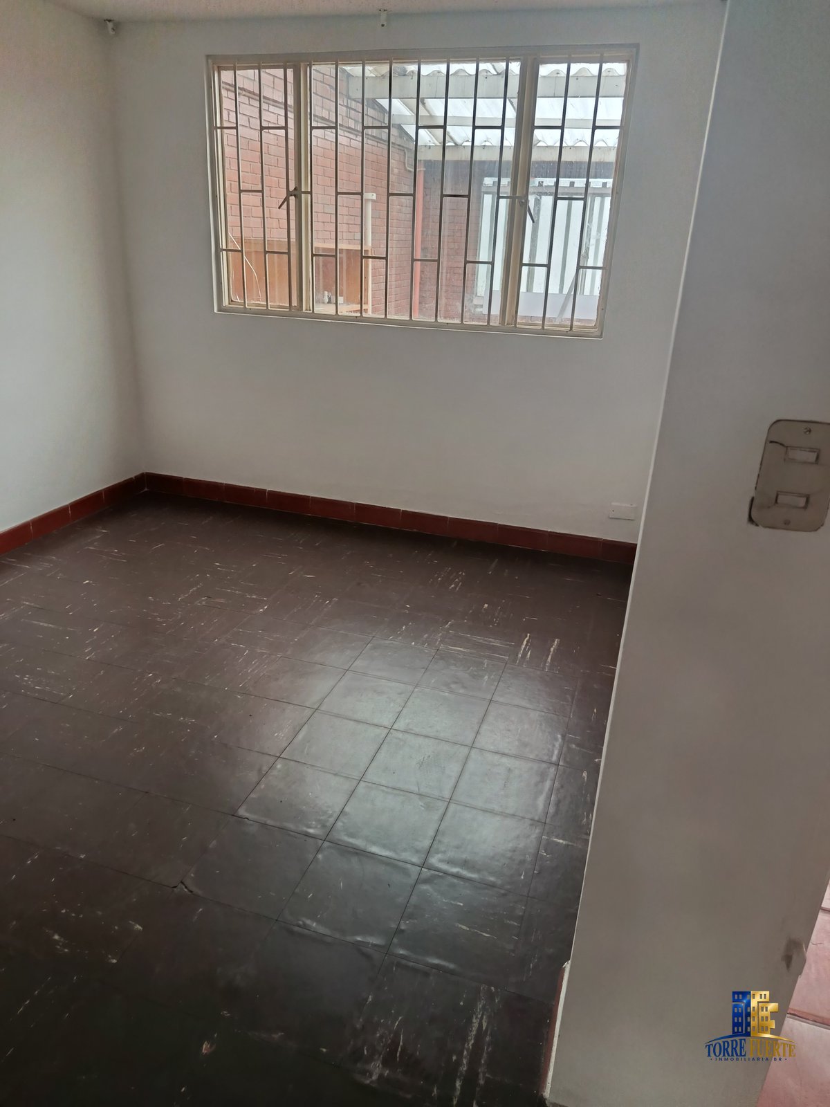 Casa Salinas Zarsamora COD – 1091