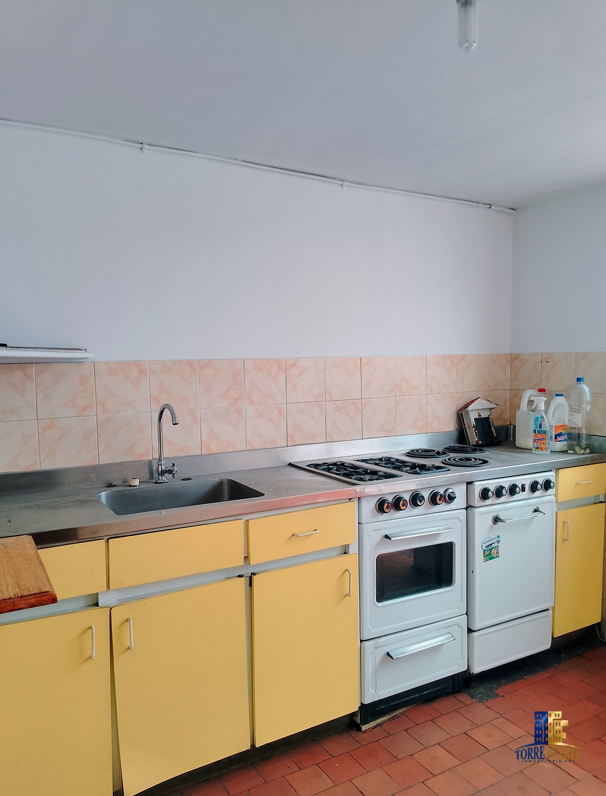 Casa Salinas Zarsamora COD – 1091