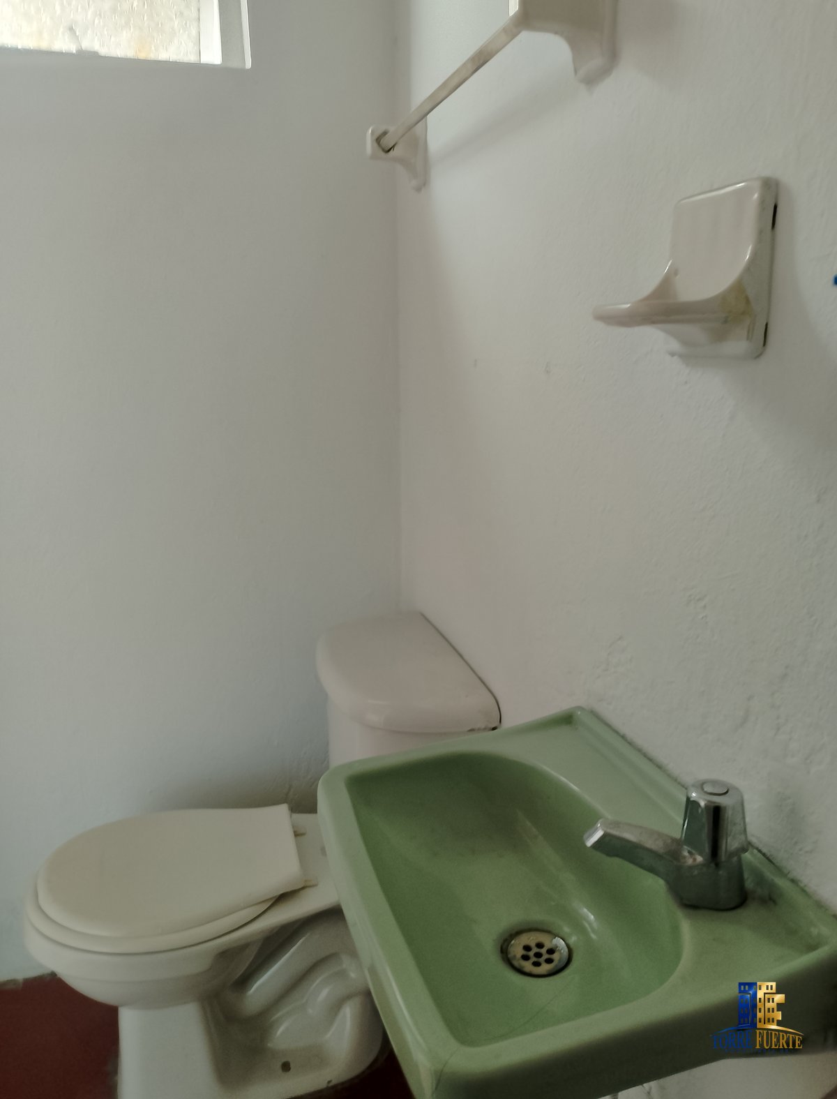 Casa Salinas Zarsamora COD – 1091