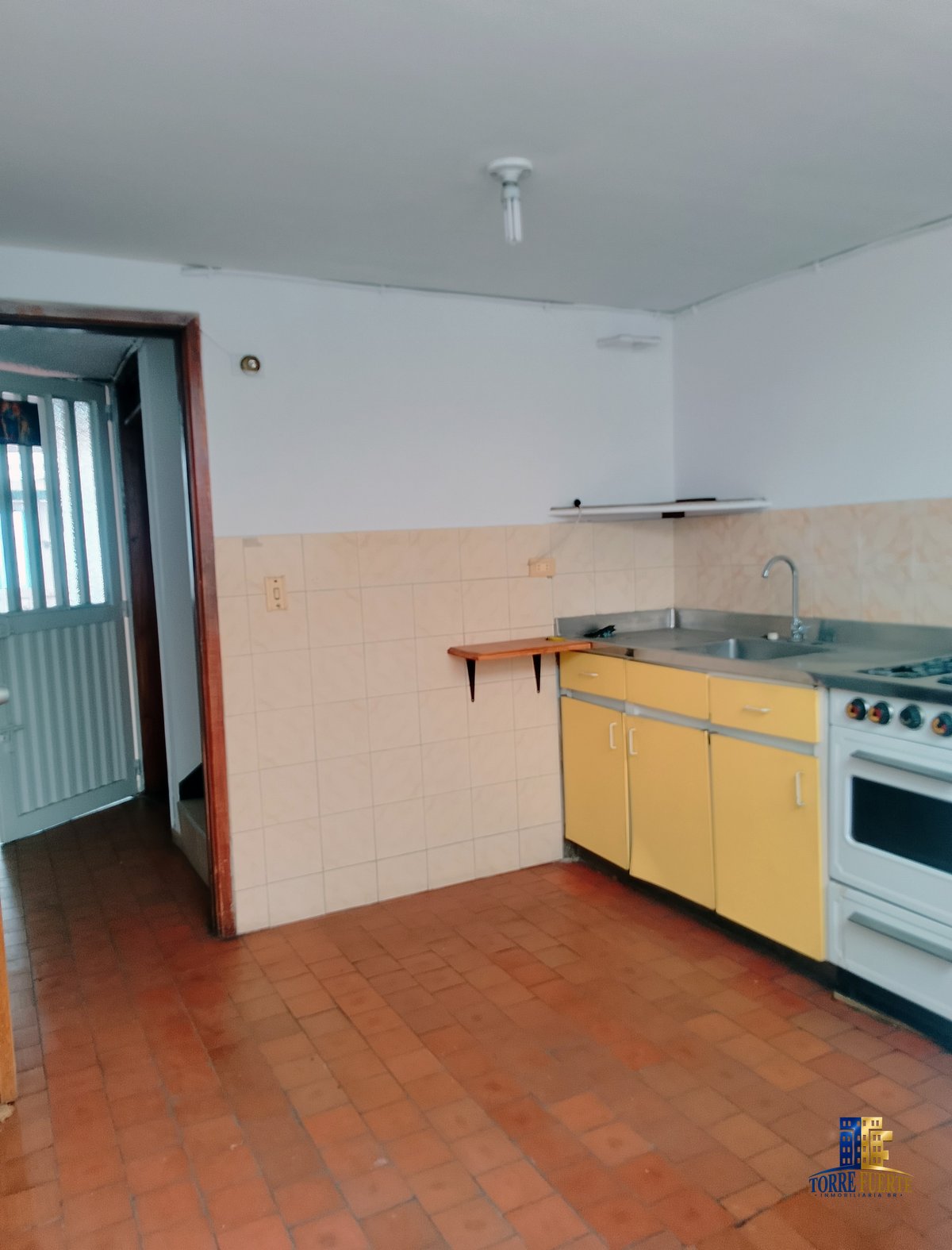 Casa Salinas Zarsamora COD – 1091