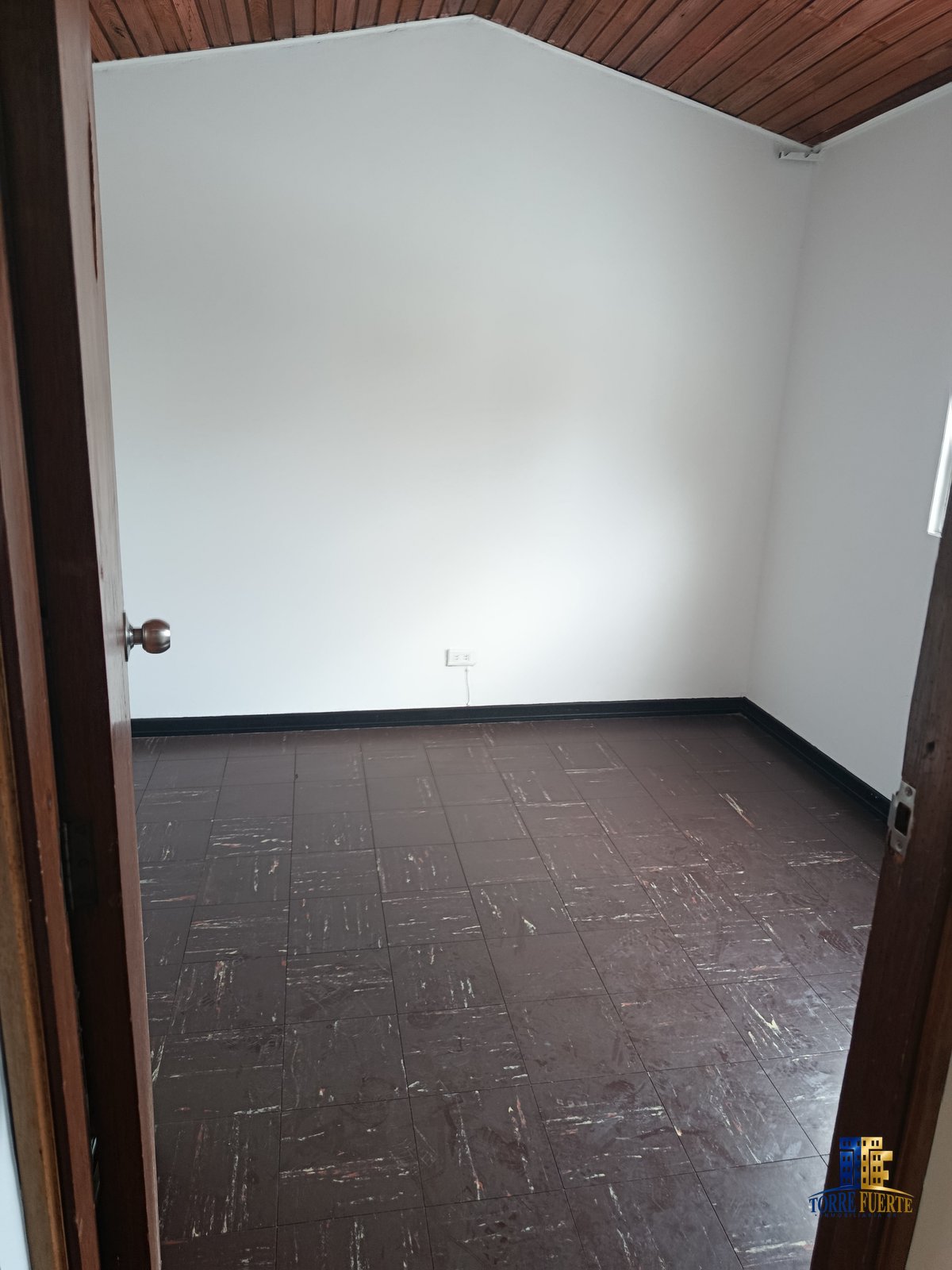 Casa Salinas Zarsamora COD – 1091