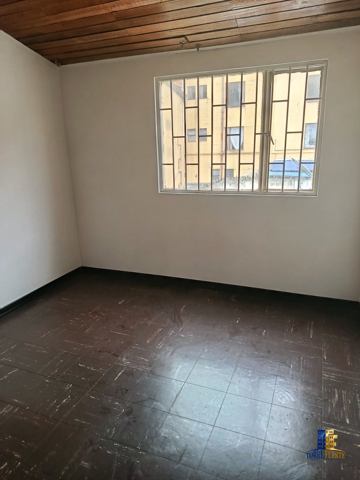 Casa Salinas Zarsamora COD – 1091